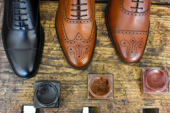different color shoe polish