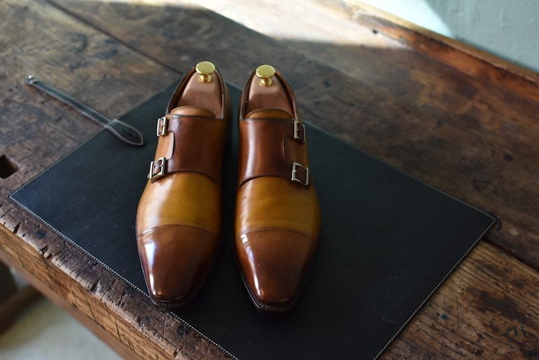 leather shoe shine carpet